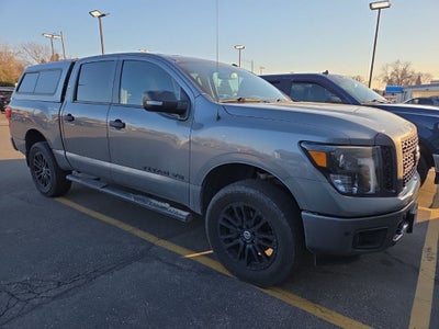 2019 Nissan Titan SV Crew Cab 4x4
