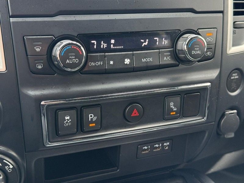 2019 Nissan Titan SV Crew Cab 4x4