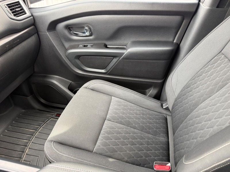 2019 Nissan Titan SV Crew Cab 4x4