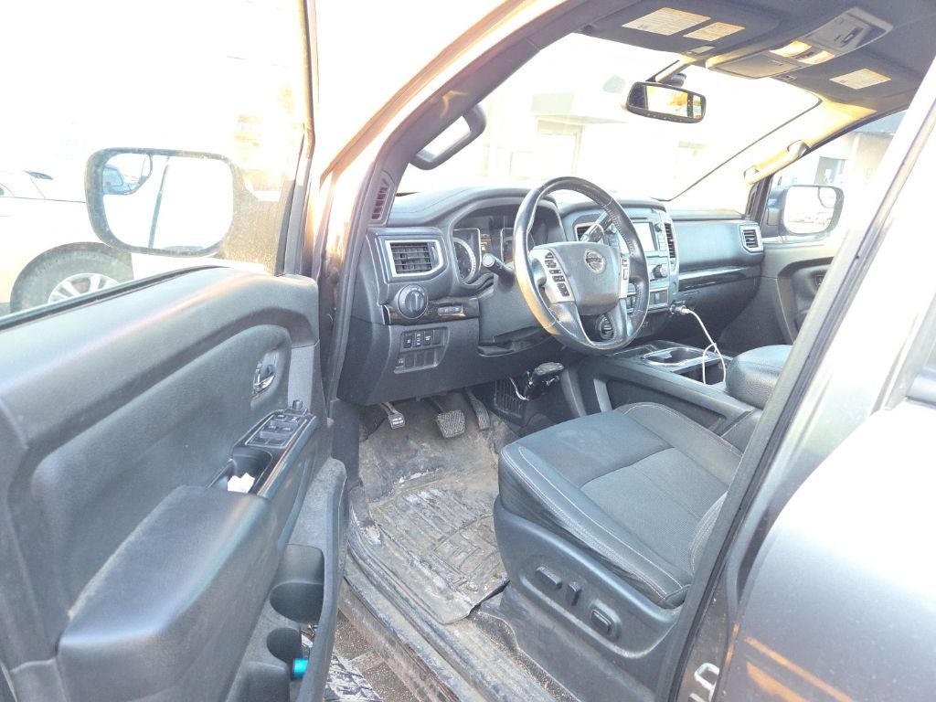 2019 Nissan Titan SV Crew Cab 4x4