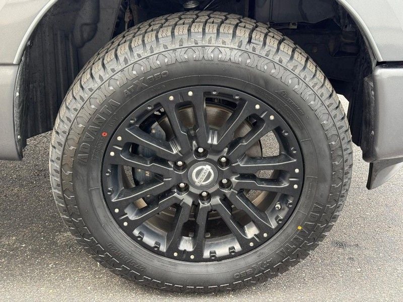 2019 Nissan Titan SV Crew Cab 4x4