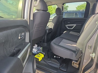2021 Nissan Titan SV