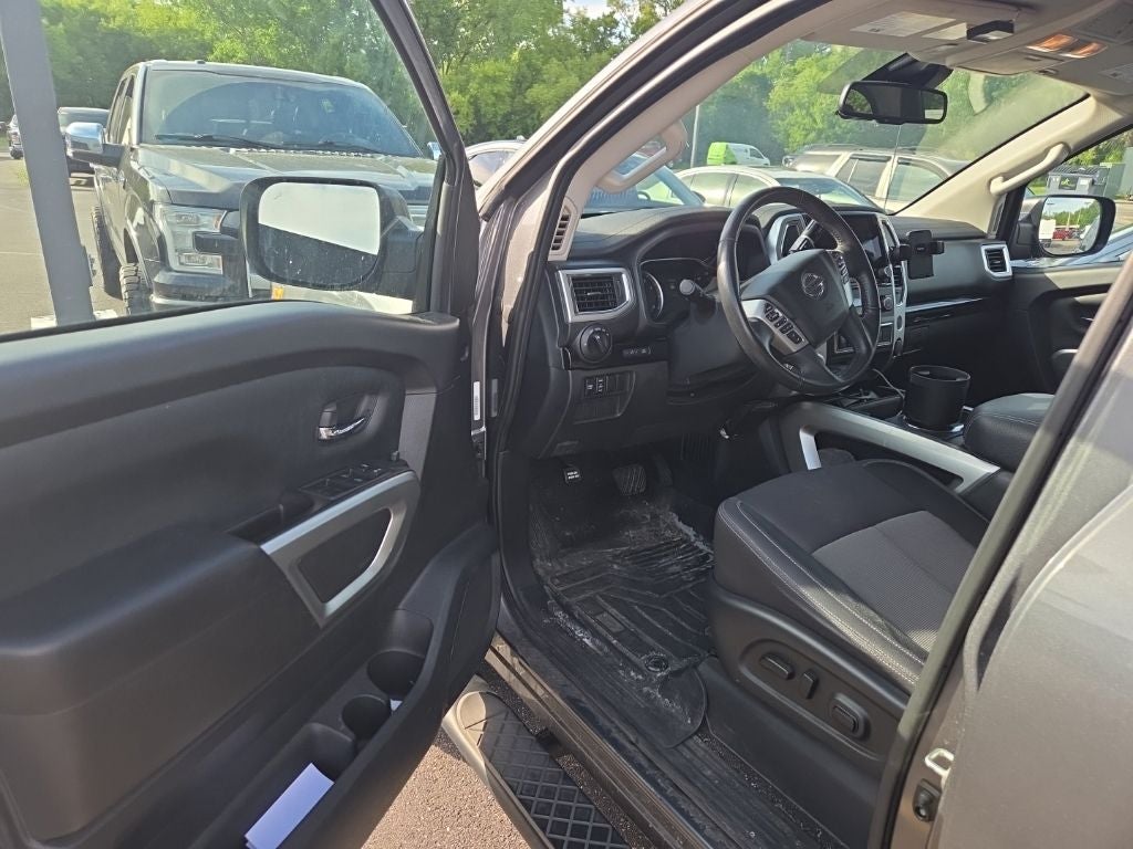 2021 Nissan Titan SV