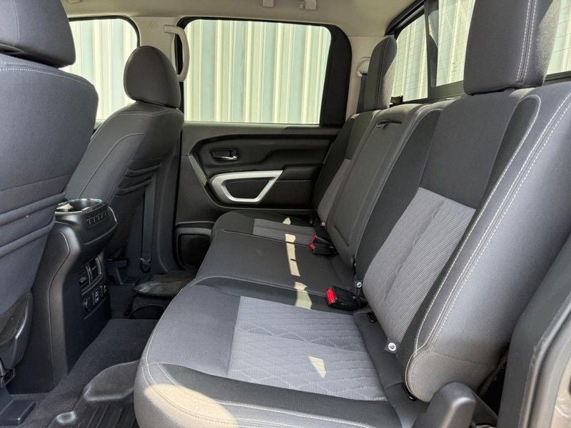 2021 Nissan Titan SV