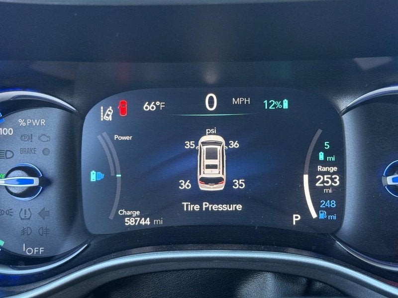 2024 Chrysler Pacifica Hybrid Select PHEV Certified Hybrid Near Madison