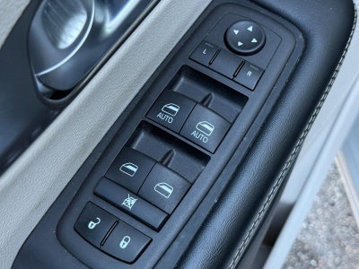 2024 Chrysler Pacifica Hybrid Select PHEV Certified Hybrid Near Madison