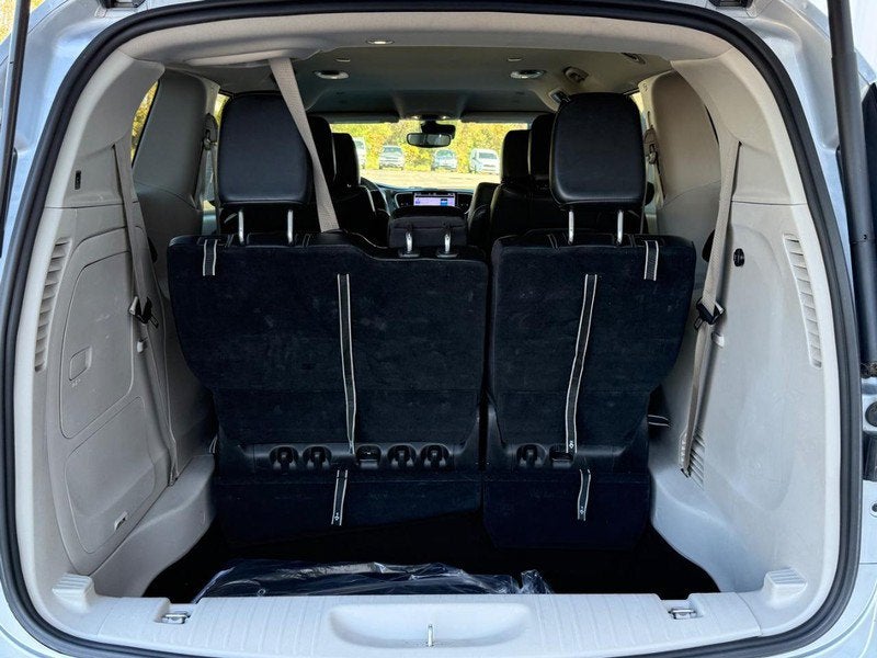 2024 Chrysler Pacifica Hybrid Select PHEV Certified Hybrid Near Madison