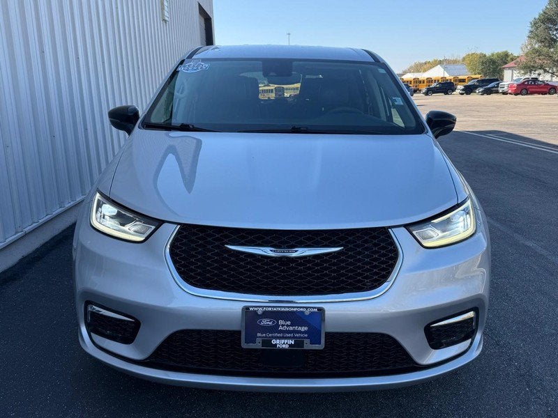2024 Chrysler Pacifica Hybrid Select PHEV Certified Hybrid Near Madison