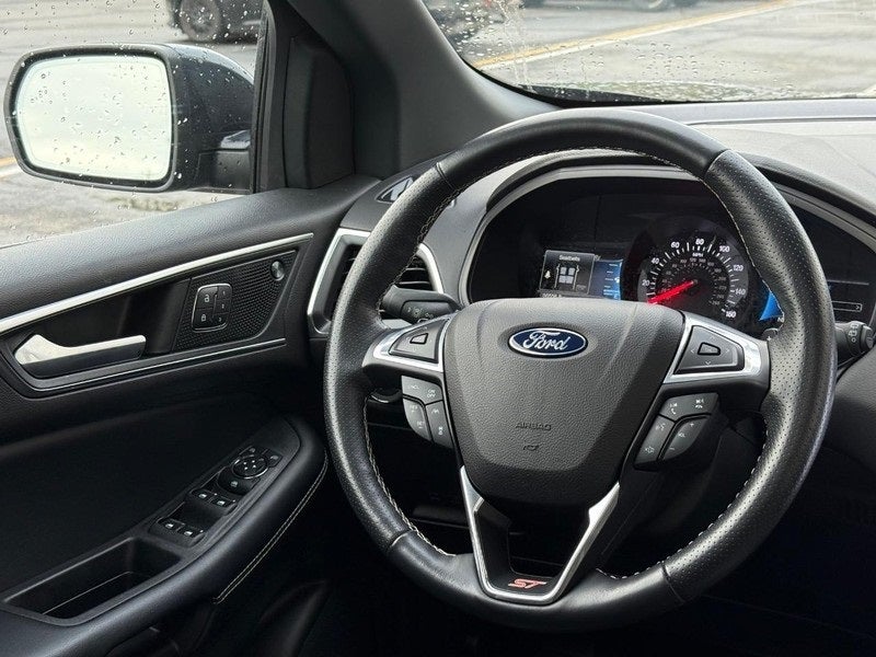 2022 Ford Edge ST CERTIFIED Near Janesville