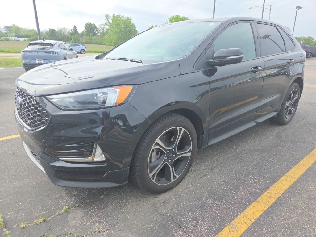 2021 Ford Edge ST