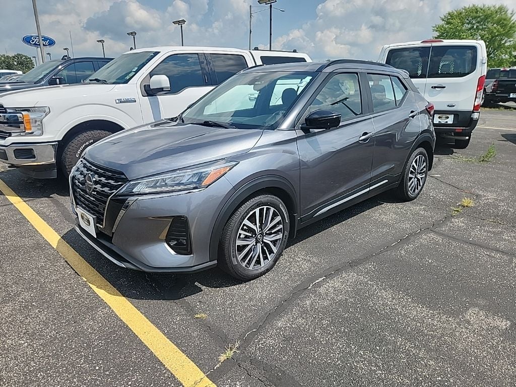 2021 Nissan Kicks SR