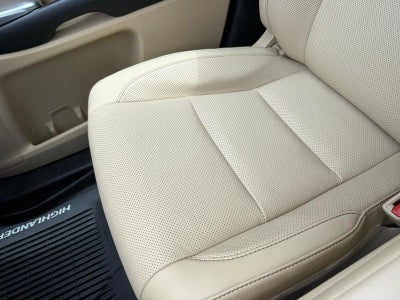 2019 Toyota Highlander Limited Platinum