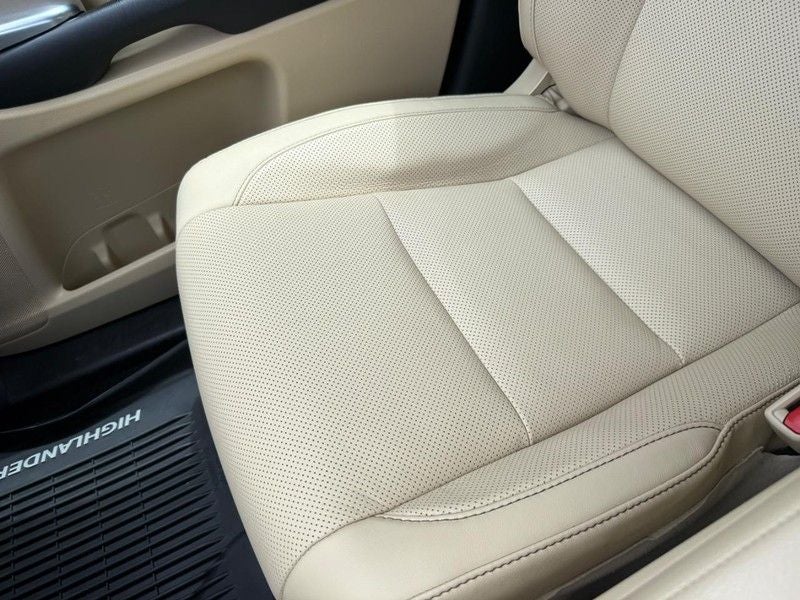 2019 Toyota Highlander Limited Platinum