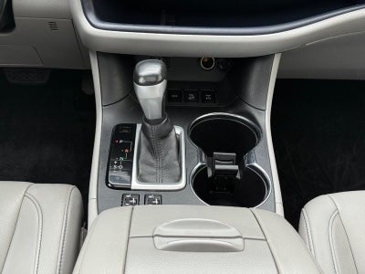 2015 Toyota Highlander XLE V6 3RD ROW SEAT SUV Near Milwaukee