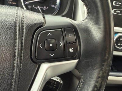 2015 Toyota Highlander XLE V6 3RD ROW SEAT SUV Near Milwaukee