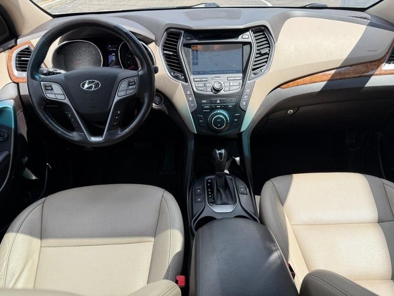 2016 Hyundai Santa Fe SE