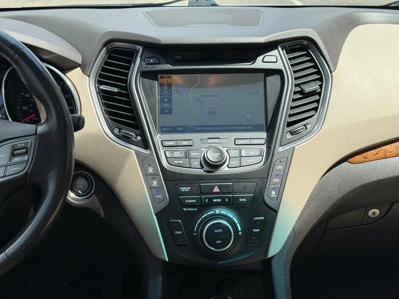 2016 Hyundai Santa Fe SE