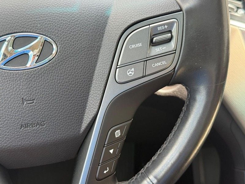 2016 Hyundai Santa Fe SE