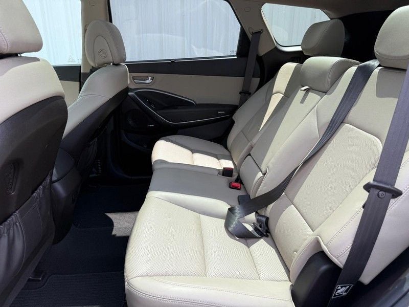 2016 Hyundai Santa Fe SE
