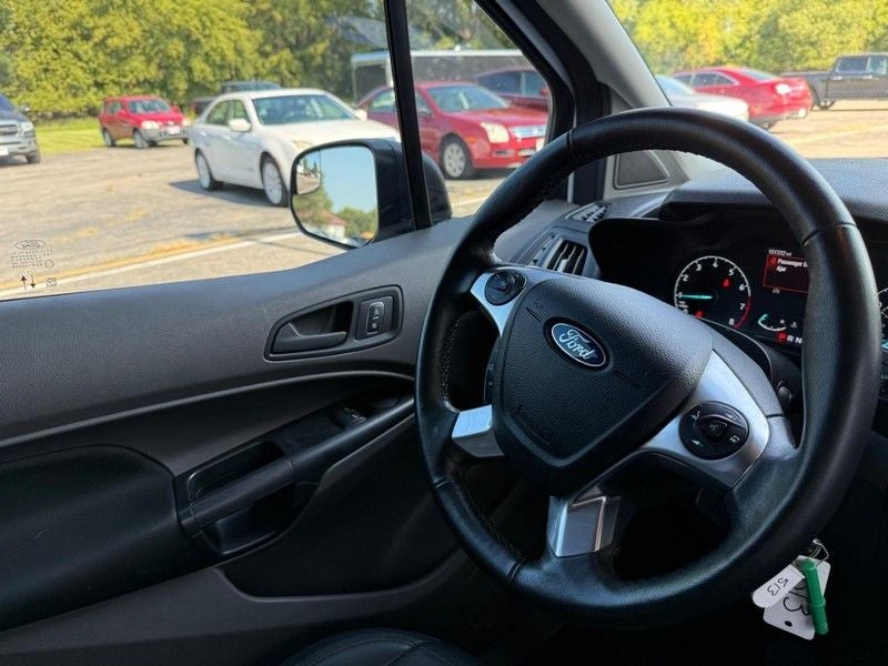 2022 Ford Transit Connect XL Near Milwaukee