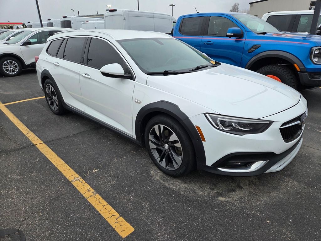 2018 Buick Regal TourX Essence TourX All Wheel Drive